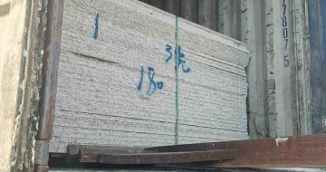 晋中 芝麻白花岗岩石材3.0公分光面毛板装柜出货