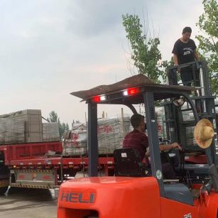 晋中 黄金麻冰裂纹，地铺石装车