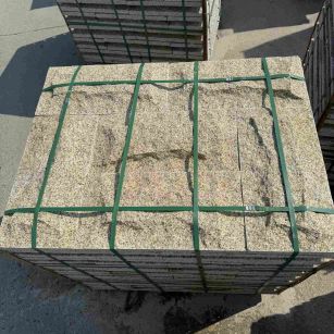 晋中 黄金麻花岗岩石材自然面蘑菇石成品