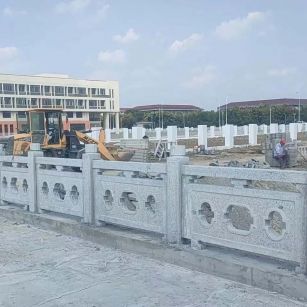 晋中 白麻花岗岩荔枝面河道栏杆