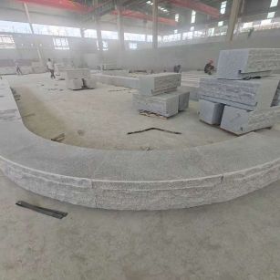 晋中 芝麻白异形坐凳，自然面光面弧形加工