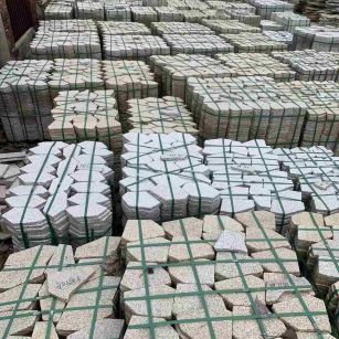 晋中 黄金麻白麻花岗岩荔枝面地铺石(冰裂纹)