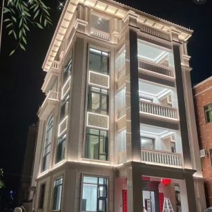 晋中 芝麻白花岗岩别墅外墙夜间效果