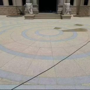 晋中 黄金麻芝麻灰花岗岩石材地铺拼接效果