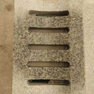 晋中 芝麻白拉丝面花岗岩U型开槽排水槽