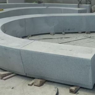 晋中 芝麻白花岗岩光面弧形坐凳