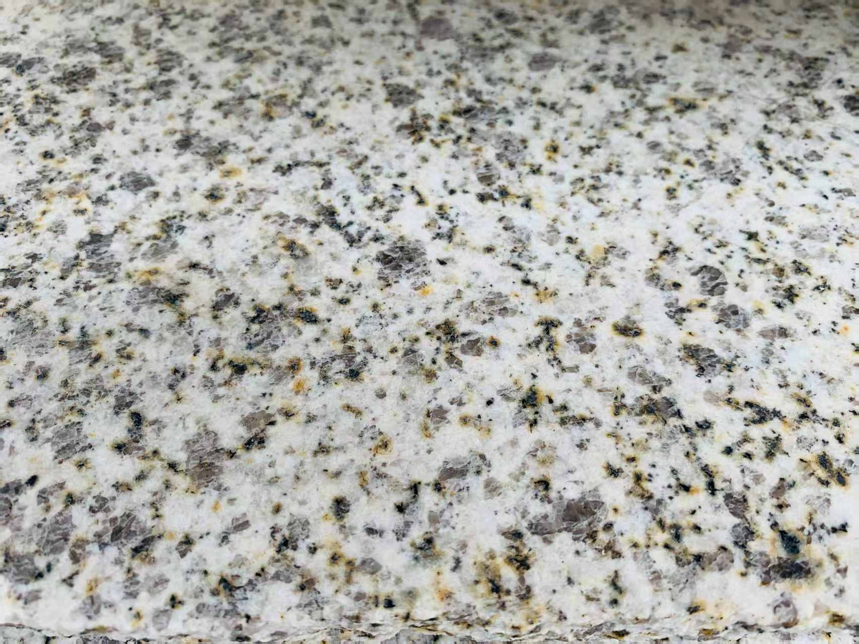 晋中 黄金麻花岗岩石材浅黄光面