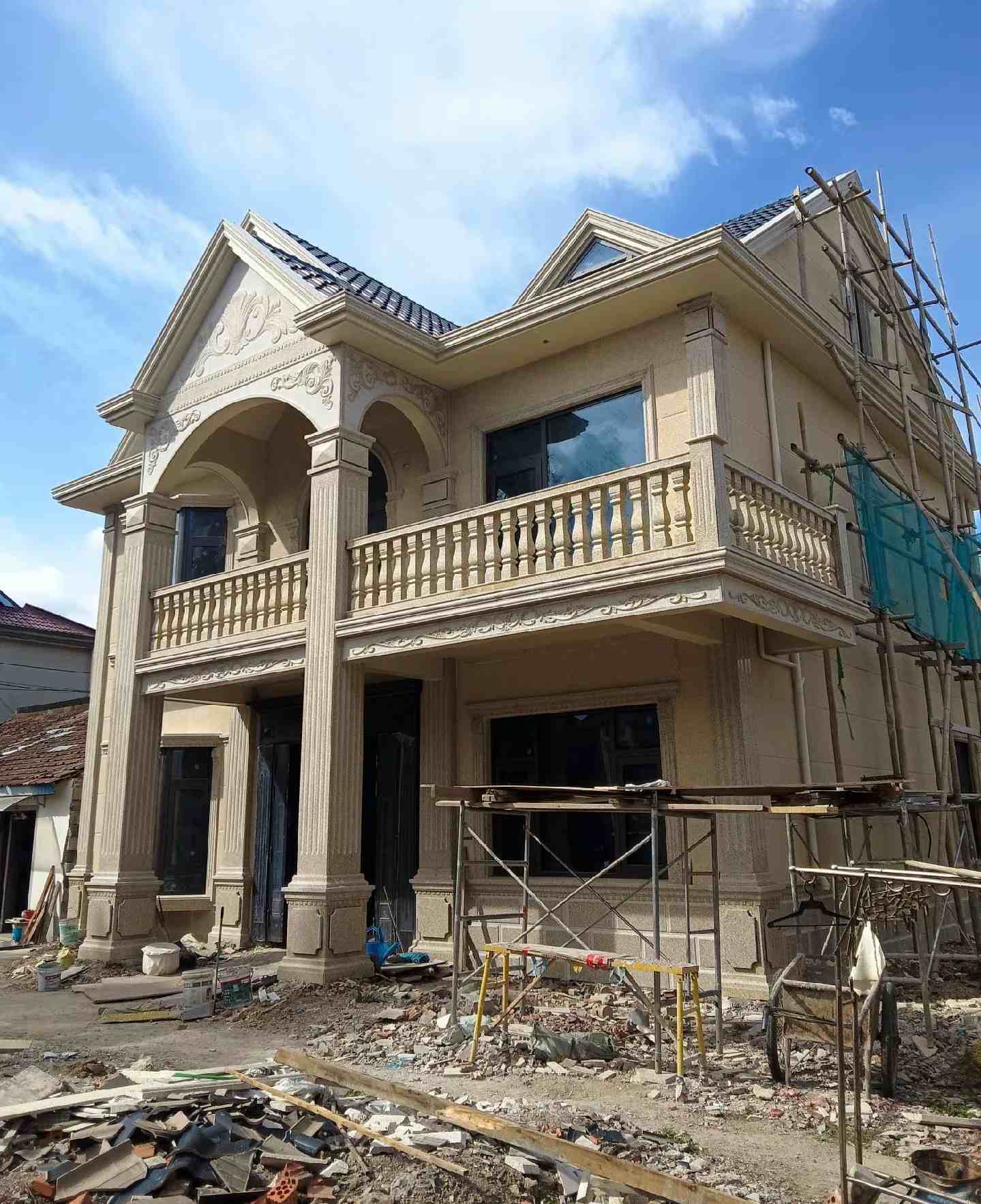 晋中 黄金麻花岗岩石材私人别墅雕花门楼柱阳台栏杆