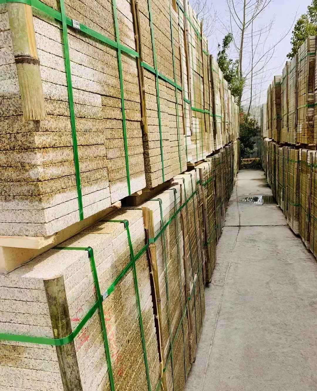 晋中 黄金麻花岗岩荔枝面地铺石