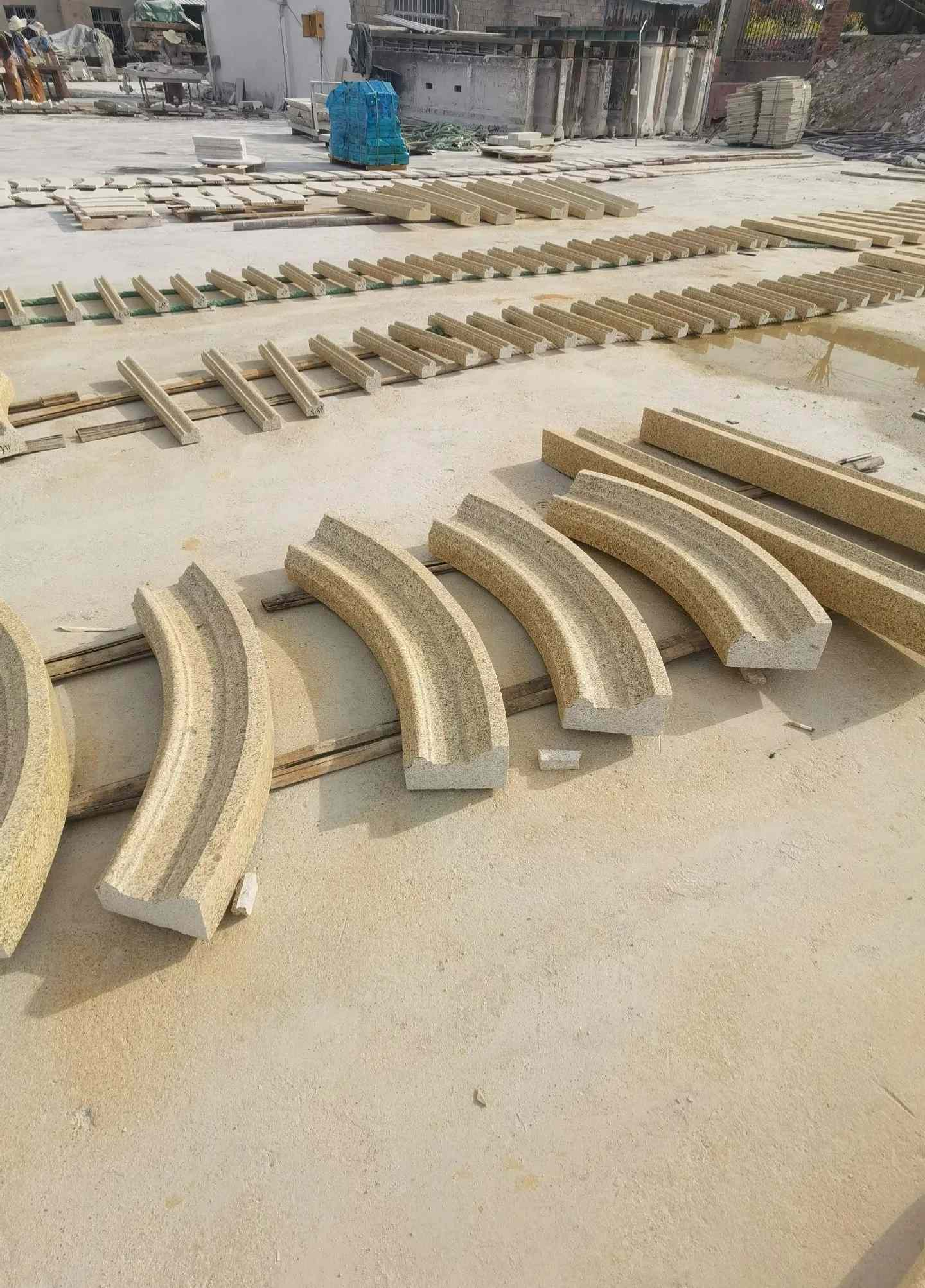 晋中 黄金麻花岗岩别墅线条