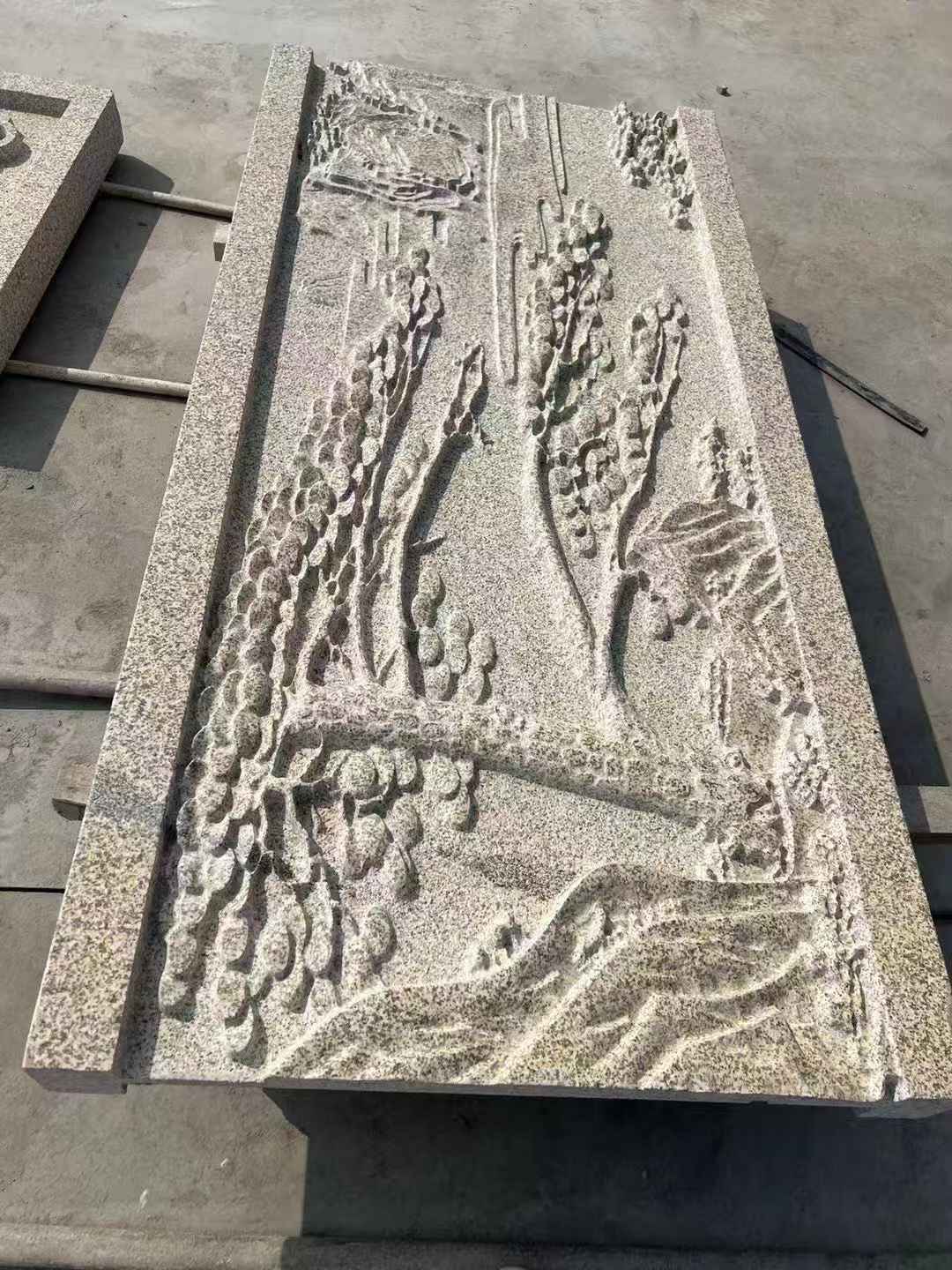 晋中 黄金麻雕刻板浮雕迎客松