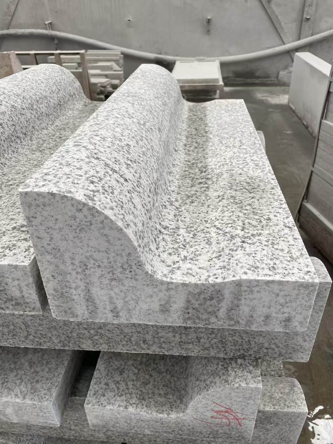 晋中 白麻花岗岩S型路沿石，路侧石，马路牙子等