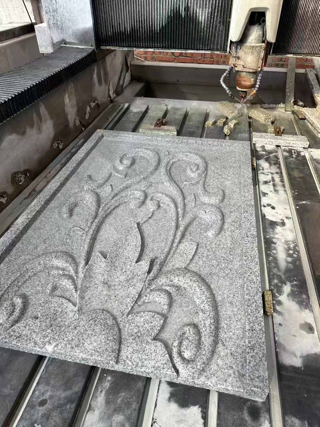 晋中 白麻别墅干挂雕花板