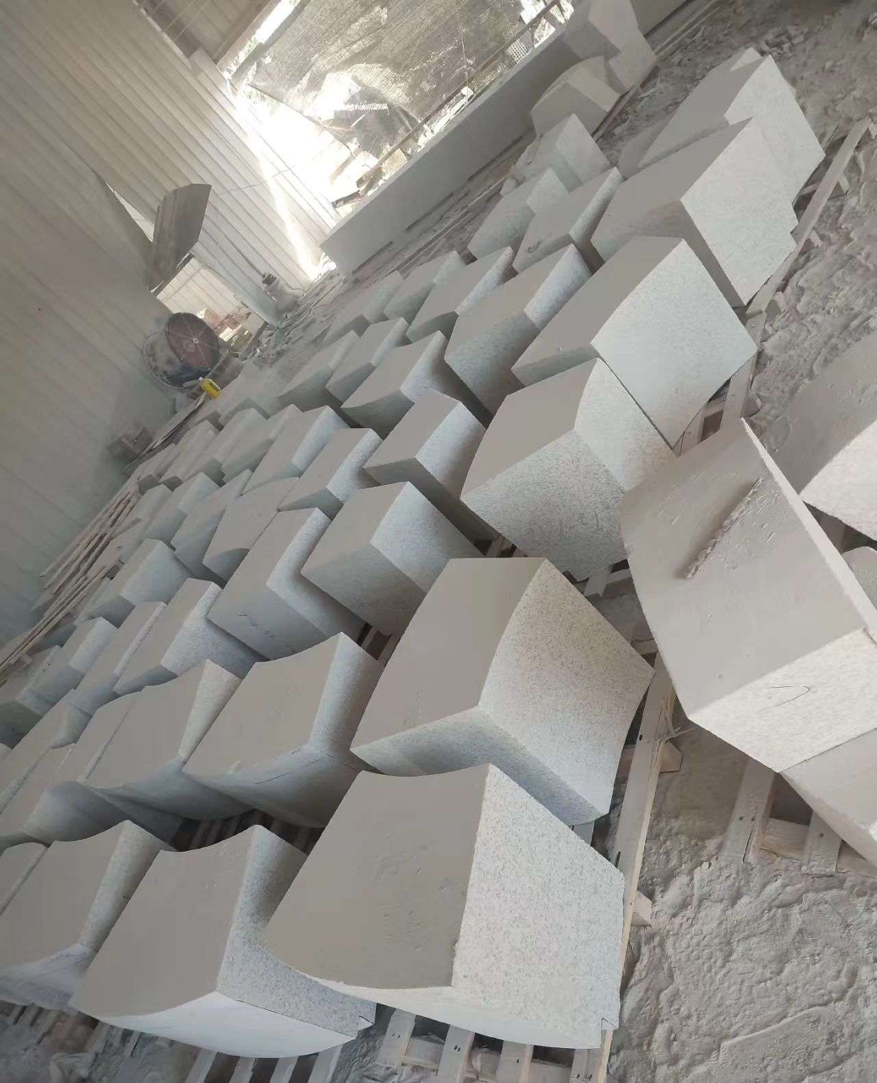 晋中 白麻花岗岩异形坐凳