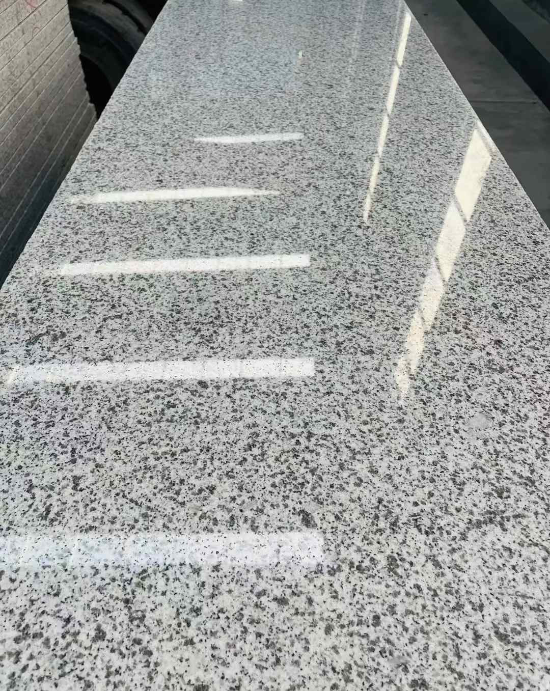 晋中 白麻花岗岩光面毛板